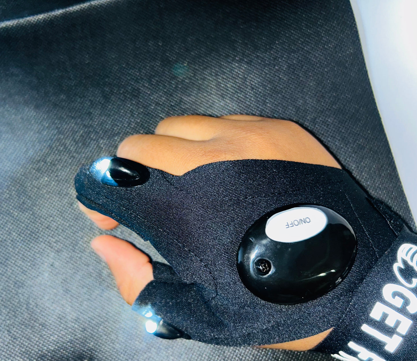 GET FRSH OR GET LOST Flash-Light Glove